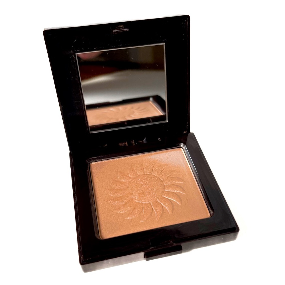 Y2K Laura Mercier powder in Shimmer READ DESCRIPTION
